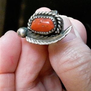 Vintage red coral Navajo ring feather design size 4 1/2